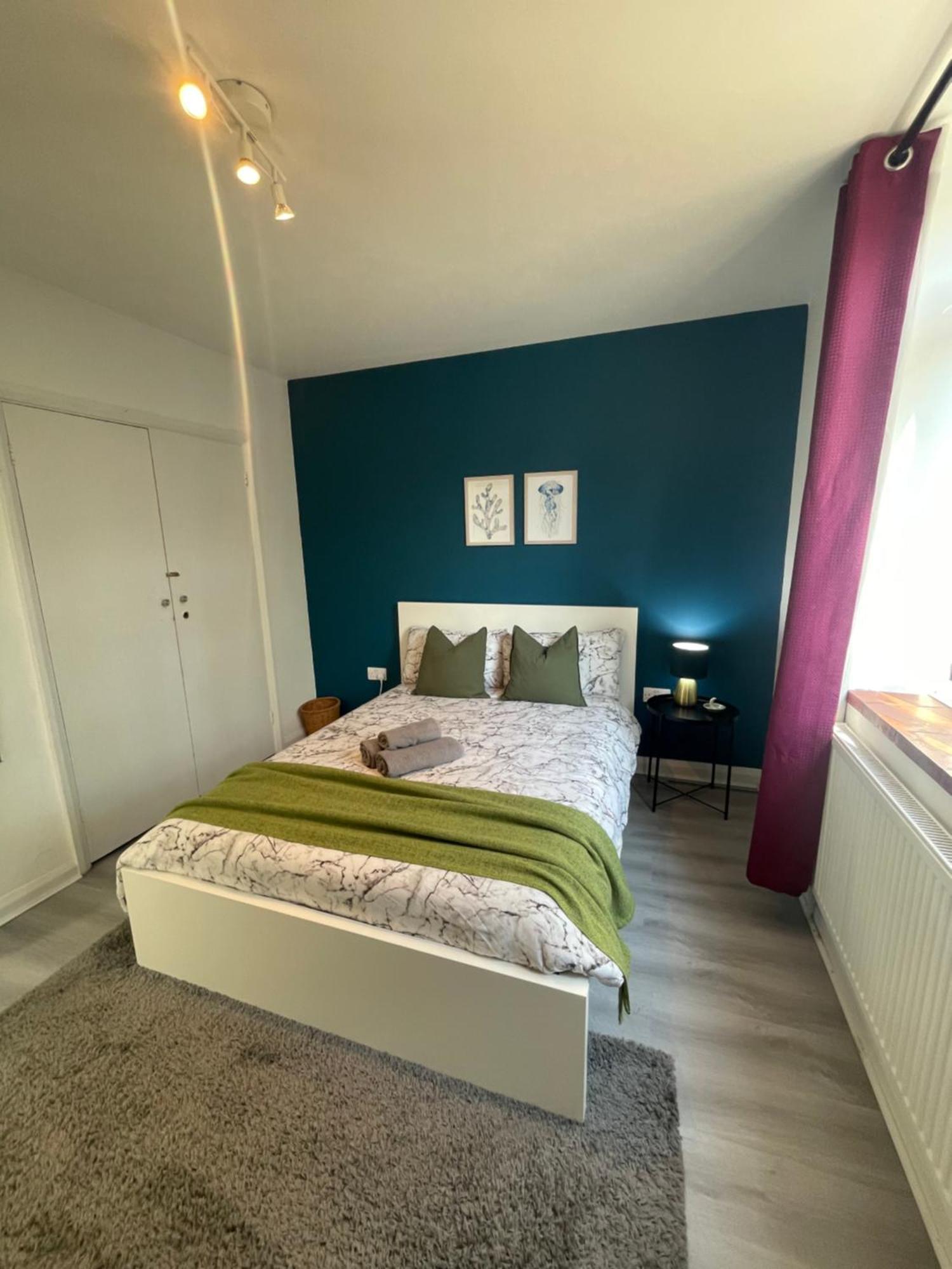 Willesden Green Rooms London Exterior photo