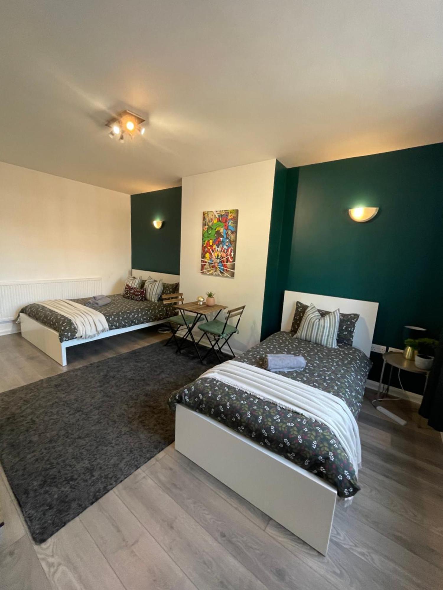 Willesden Green Rooms London Exterior photo